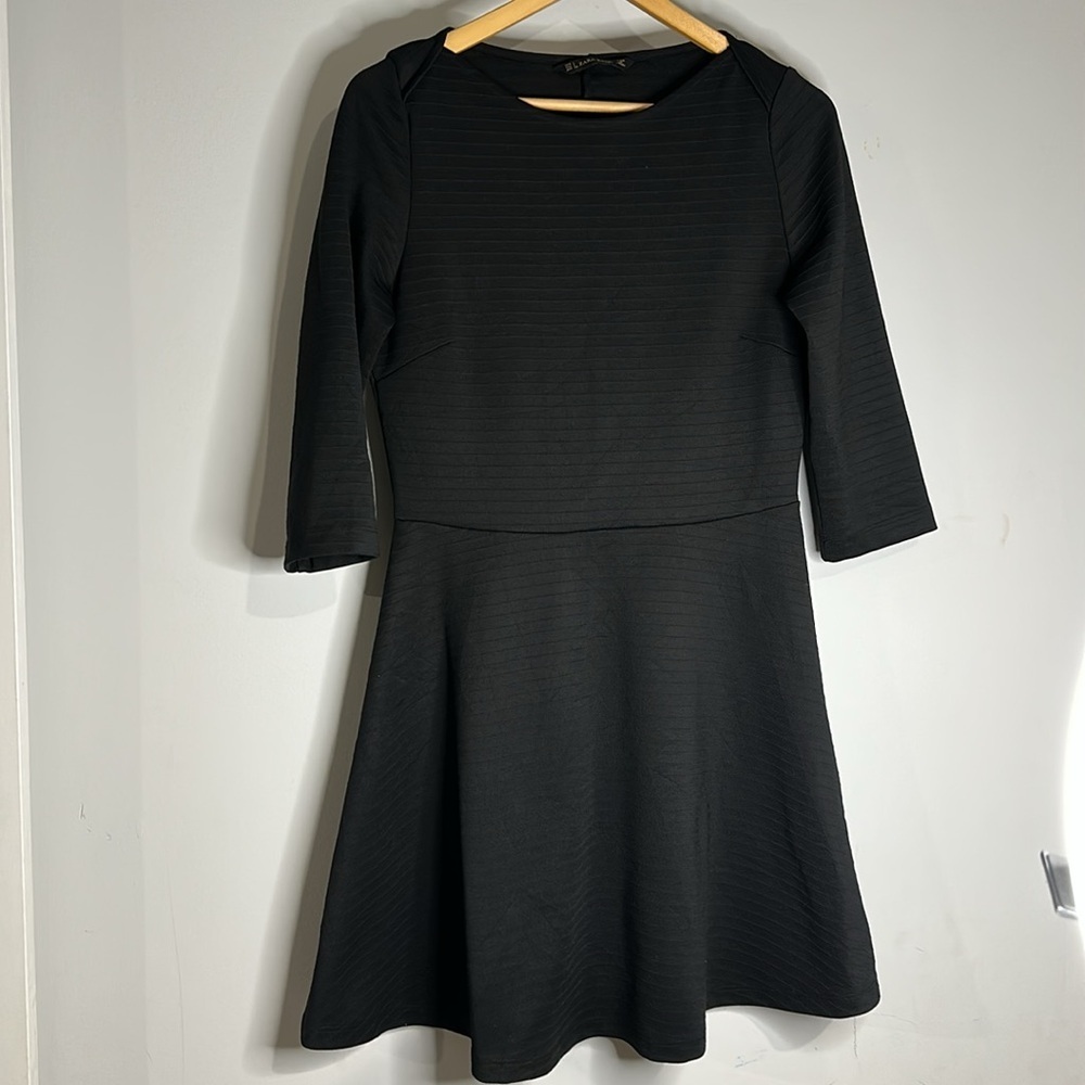 Zara Fit &ā Flare Black Dress Large